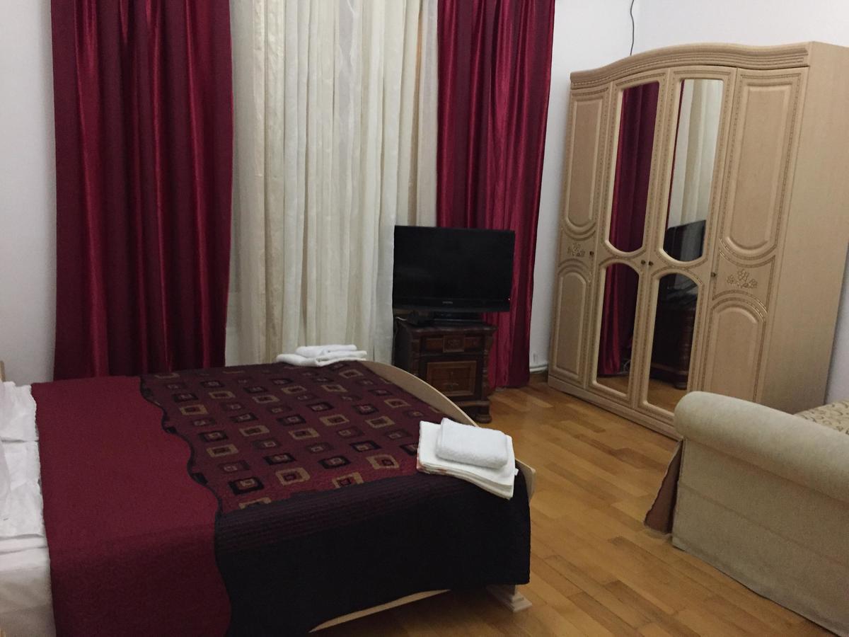 House 1899 Hotel Kutaisi Ngoại thất bức ảnh